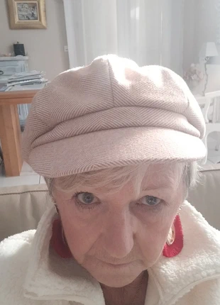 Casquette beige et blanc fines rayures, marque: HOLOGRAMME, état: Très bon état, taille: 55, 3,00 €, 3,85 € Protection acheteurs incluse