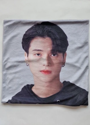 Wts wooyoung cushion cover, brand: ATEEZ, condizioni: Buone, taglia: 40 x 40 cm, €12.00, €13.30 include la Protezione acquisti