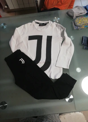 Pigiama Juventus 4 anni cotone interlock, marque: Juventus, état: Bon état, taille: 4 ans / 104 cm, 5,00 €, 5,95 € Protection acheteurs incluse