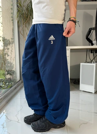 Parachute Track Pany Adidas 3 Nylon Vintage l L, marque: adidas, état: Bon état, taille: L, 24,50 €, 26,43 € Protection acheteurs (Pro) incluse