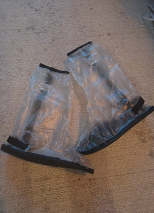 Sur chaussures, état: Neuf avec étiquette, taille: 43, 6,00 €, 7,00 € Protection acheteurs incluse