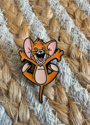 Pins Tom et Jerry 🐱🐭, marca: Tom and Jerry, estado: Muito bom, €4.00, €4.90 inclui Proteção do Comprador Pro