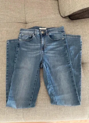 Pantalon jean slim skinny taille 36 marque camaieu, marke: Camaïeu, zustand: Sehr gut, größe: S / 36 / 8, 2,50 €, 3,33 € inklusive Vinted-Käuferschutz