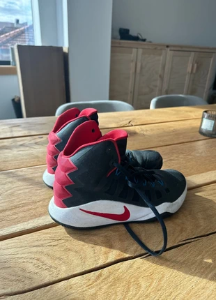 Nike Hyperdunk, merk: Nike, staat: Heel goed, maat: 40.5, € 25,00, € 26,95 inclusief Kopersbescherming