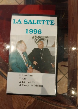 Cassette la salette 1996 chrétien, condition: Very good, €5.00, €5.95 includes Buyer Protection