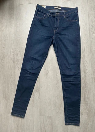 Mooie high rise skinny jeans van Levi’s, merk: Levi's, staat: Heel goed, maat: L / 40 / 12, € 27,49, € 29,56 inclusief Kopersbescherming