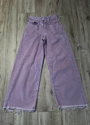 Jean large violet Bershka – taille haute, bas effiloché, tendance, brand: Bershka, condition: Very good, size: XXS / 32 / 4, €6.50, €7.53 includes Buyer Protection