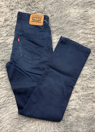 Jean slim bleu marine women femme Levi’s W27 x L27 JLM223, marke: Levi's, zustand: Sehr gut, größe: S / 36 / 8, 15,00 €, 16,45 € beinhaltet Vinted-Käuferschutz Pro