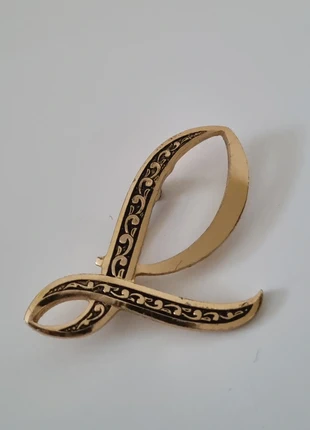 Vintage initiaalbroche ‘L’ in goud en zwart, marque: Vintage Love, état: Très bon état, 3,00 €, 3,85 € Protection acheteurs (Pro) incluse