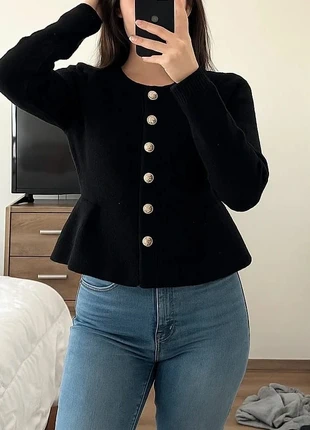 Cardigan noir à boutons dorés et coupe cintrée, brand: Livia&Co, condition: Very good, size: M / 38 / 10, €50.00, €53.20 includes Buyer Protection Pro