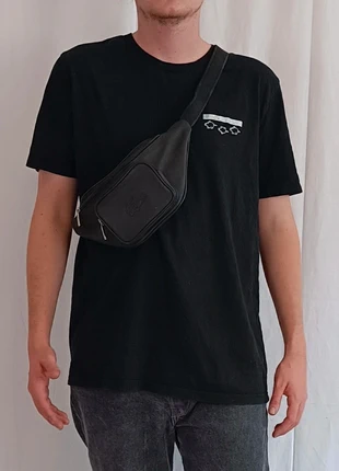 Sac banane cuir leather black noir fanny pack Lacoste, marque: Lacoste, état: Très bon état, 39,00 €, 41,65 € Protection acheteurs incluse