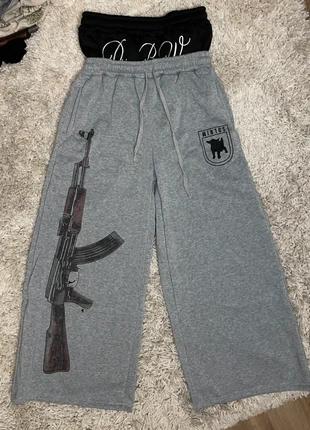 Jogging gris large short intégré XL, brand: y2k, condition: Very good, size: XL, €49.90, €53.10 includes Buyer Protection Pro