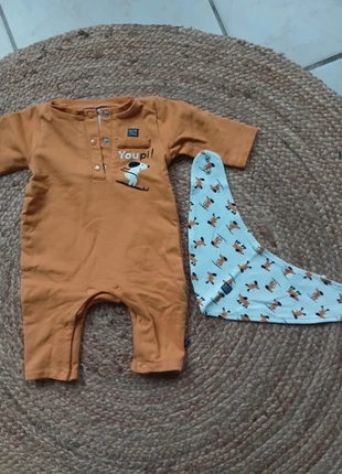 Combinaison avec bavoir sucre d'orge 3 mois, marca: Sucre d'Orge, estado: Muy bueno, tamaño: 3-6 meses / 62 cm, 3,00 €, 3,85 € Protección al comprador Pro incluida