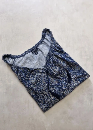 Blouse CHAPS à manches 3/4 bleue à motif baroque – Taille 1X (femme), brand: CHAPS, condition: Very good, size: XL / 42 / 14, €9.00, €10.15 includes Buyer Protection