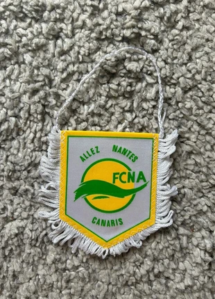 Fanion vintage FC Nantes FCNA Canaris jaune vert supporteur football collection, marque: FC Nantes, état: Très bon état, 9,99 €, 11,19 € Protection acheteurs incluse