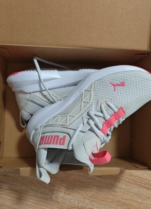 Sneakers Puma taglia 37 nuove mai indossate, marca: Puma, estado: Novo com etiquetas, tamanho: 37, €34.00, €36.40 inclui Proteção do Comprador Pro