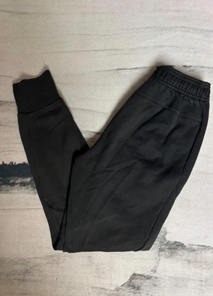 Jogging Adidas noir anthracite imprimé climacool taille XS, brand: adidas, condizioni: Discrete, taglia: XS, €3.00, €3.85 include la Protezione acquisti