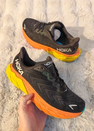 Basket Hoka Arahi, marque: Hoka, état: Très bon état, taille: 42, 48,00 €, 51,10 € Protection acheteurs (Pro) incluse