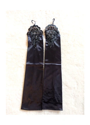 Mitaines noires satin dentelle perles gothique victorien cabaret burlesque soirée chic, condition: New with tags, size: One size, €8.50, €9.63 includes Buyer Protection