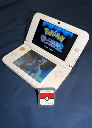 R4 DS Pack Pokémon + ROM Hacks, état: Très bon état, 35,00 €, 37,45 € Protection acheteurs incluse
