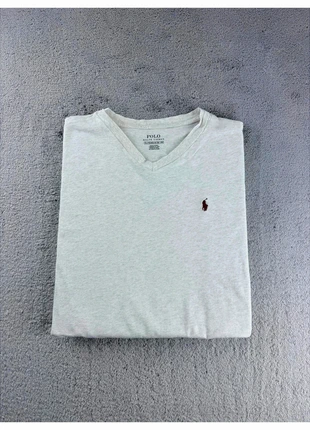T-shirt Ralph Lauren col V gris clair logo brodé rouge taille XL, marque: Ralph Lauren, état: Très bon état, taille: XL, 21,00 €, 22,75 € Protection acheteurs incluse