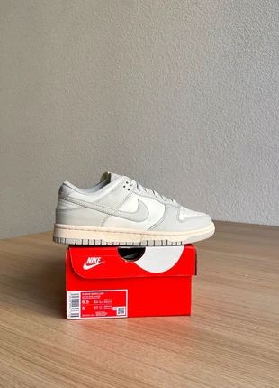 Nike Dunk Low Sail Light Bone - 37.5, merk: Nike, staat: Nieuw zonder prijskaartje, maat: 37.5, € 75,00, € 79,45 inclusief Kopersbescherming Pro