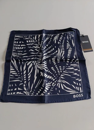 Pañuelo Boss 100% seda, marque: Boss, état: Neuf avec étiquette, 19,00 €, 20,65 € Protection acheteurs incluse