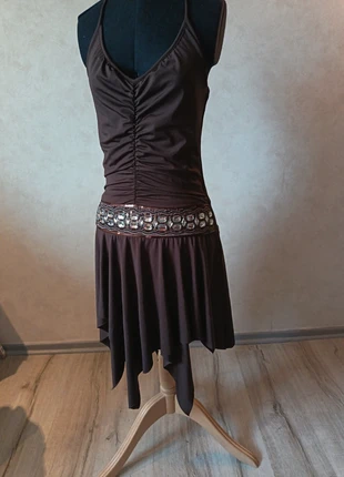 Jupe marron asymétrique avec sequins à la taille à la taille, état: Très bon état, taille: S / 36 / 8, 8,00 €, 9,10 € Protection acheteurs incluse