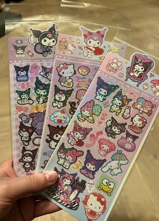 Kawaii stationery glitter stickersheet bundel kuromi 3x, sanrio character stickers kuromi hart, marque: Sanrio, état: Neuf sans étiquette, taille: Taille unique, 1,75 €, 2,54 € Protection acheteurs incluse