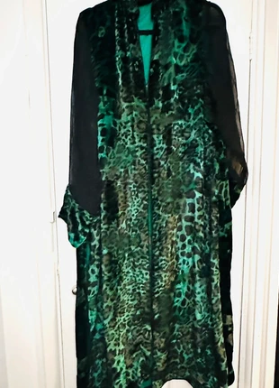 Artisan made devoré silk duster kaftan coat, emerald & black, brand: artisan ethnic custom, condition: Very good, size: One size, £45.00, £47.95 includes Buyer Protection
