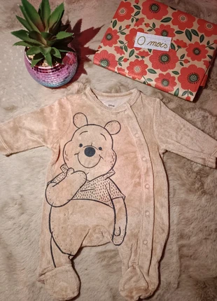 Pijama Winnie l'ourson, marque: Disney, état: Neuf sans étiquette, taille: Jusqu'à 1 mois / 50 cm, 2,00 €, 2,80 € Protection acheteurs incluse