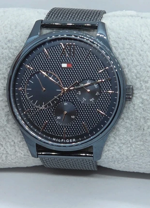 Montre Tommy Hilfiger, marca: Tommy Hilfiger, estado: Muito bom, tamanho: 43–46 mm, €59.00, €62.65 inclui Proteção do Comprador Pro