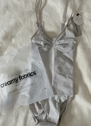 Viral pinterest creamy seamless shape body,shapewear,trägertop,push up, marque: creamy fabrics, état: Neuf avec étiquette, taille: XS / 34 / 6, 36,00 €, 38,50 € Protection acheteurs incluse