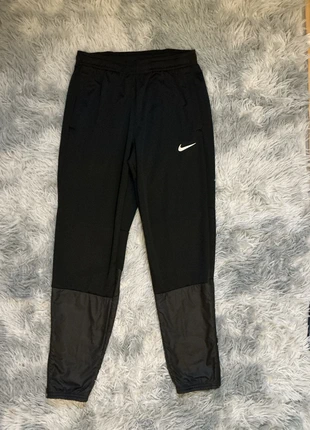 Nike running, marke: Nike, zustand: Neu, größe: S, 55,00 €, 58,45 € inklusive Vinted-Käuferschutz