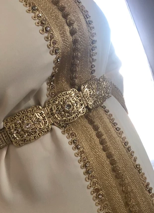 Caftan avec ceinture, zustand: Sehr gut, größe: M / 38 / 10, 45,00 €, 47,95 € inklusive Vinted-Käuferschutz