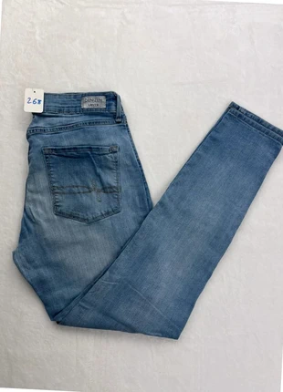 Jeans levis femme modern skinny W30 L32 FR38 (268), merk: Levi's, staat: Heel goed, maat: M / 38 / 10, € 16,00, € 17,50 inclusief Kopersbescherming Pro