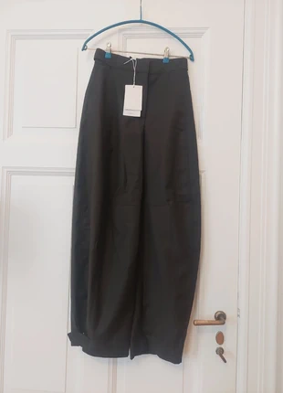 COS Wollhose Barrel Fit – XXS, Neu mit Etikett, merk: COS, staat: Nieuw met prijskaartje, maat: XXS / 32 / 4, € 67,00, € 71,05 inclusief Kopersbescherming