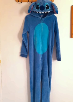 Combinaison surpyjama Stitch en matière peluche Gémo 12 ans, marque: Stitch, état: Très bon état, taille: 10 ans / 140 cm, 11,99 €, 13,29 € Protection acheteurs incluse