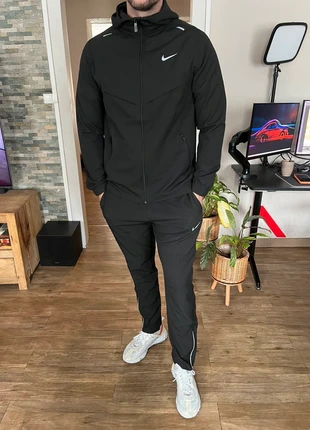 Running Nike ensemble, marque: Nike, état: Neuf avec étiquette, taille: XL, 50,00 €, 53,20 € Protection acheteurs incluse