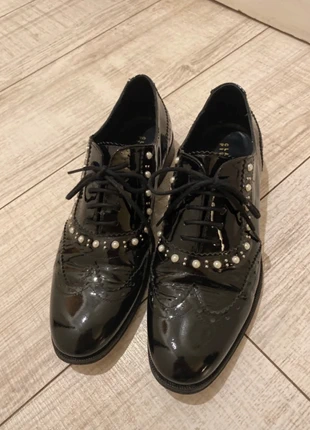 Derbies en cuir vernis et perles Claudie Pierlot, brand: Claudie Pierlot, condizioni: Ottime, taglia: 40, €40.00, €42.70 include la Protezione acquisti