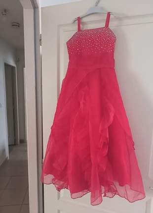 Robe rouge, marque: Rouge, état: Très bon état, taille: 6 ans / 116 cm, 5,00 €, 5,95 € Protection acheteurs incluse