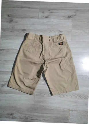 short dickies taille 38, marque: Dickies, état: Très bon état, taille: W28 | FR 38, 15,00 €, 16,45 € Protection acheteurs incluse