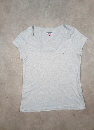 Tee shirt gris tommy Hilfiger taille L logo brodé 100% coton, marque: Tommy Hilfiger, état: Très bon état, taille: L / 40 / 12, 10,00 €, 11,20 € Protection acheteurs incluse