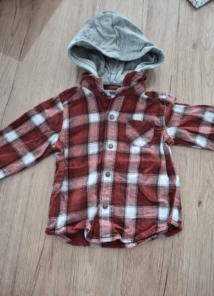 Chemise avec capuche, marke: Verbaudet, zustand: Sehr gut, größe: 9-12 Monate / 74, 2,00 €, 2,80 € inklusive Vinted-Käuferschutz