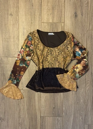 Pull à dentelle vintage avec motifs ancien 90’s, brand: Vintage Dressing, condition: Very good, size: M / 38 / 10, €24.00, €25.90 includes Buyer Protection