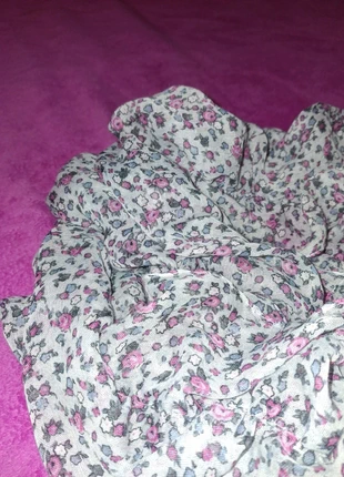 Foulard sciarpa fiori, estado: Muy bueno, 2,00 €, 2,80 € Protección al comprador incluida