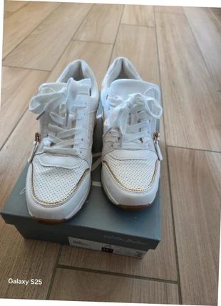 Baskets blanches compensées T38, marca: Gémo, estado: Muito bom, tamanho: 38, €42.00, €44.80 inclui Proteção do Comprador