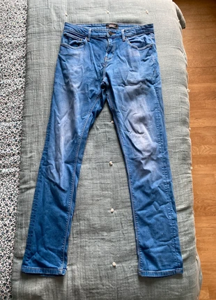 Jeans Pull & Bear, marque: Pull & Bear, état: Bon état, taille: W32 | FR 42, 3,00 €, 3,85 € Protection acheteurs incluse