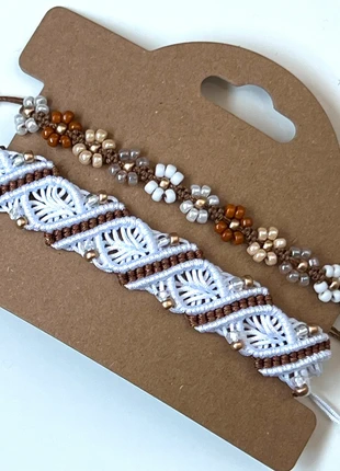 Macrame armbanden wit-bruin, staat: Nieuw zonder prijskaartje, € 3,30, € 4,17 inclusief Kopersbescherming