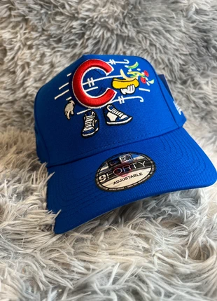 Gorra New Era Chicago Cubs Cartoon Kids A-Frame 9FORTY Snapback, merk: New Era, staat: Nieuw met prijskaartje, maat: Universele maat, € 25,90, € 27,90 inclusief Kopersbescherming